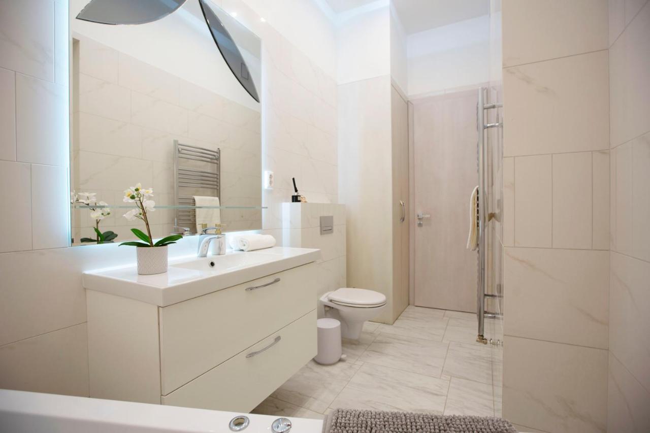 Luxurious Central Apartment Next To The Danube River Будапеща Екстериор снимка
