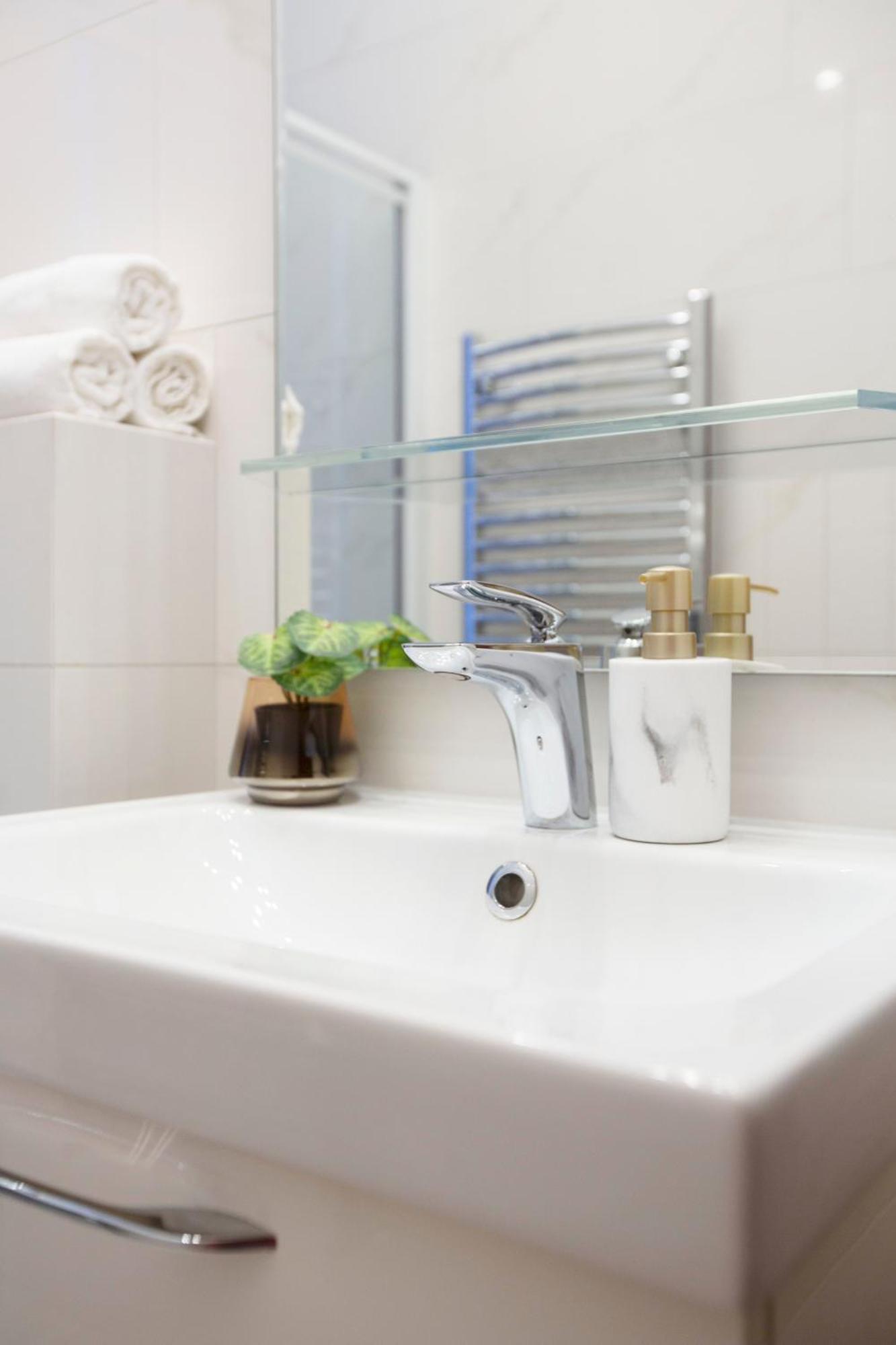 Luxurious Central Apartment Next To The Danube River Будапеща Екстериор снимка